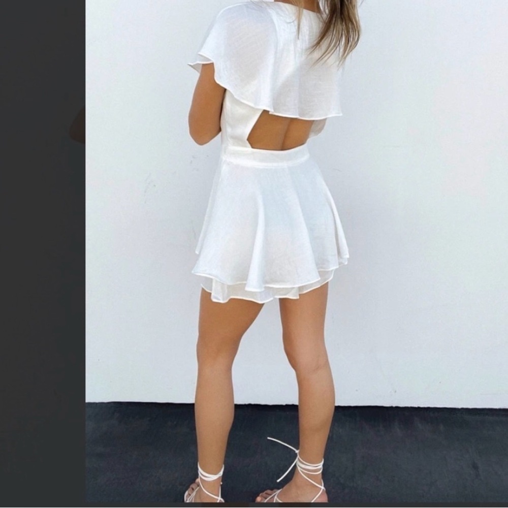 American Threads White Ruffle Romper Size Large